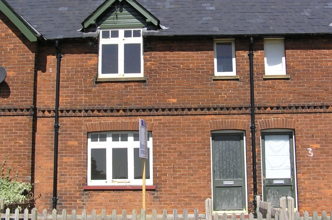 Mardocks Cottages, Wareside