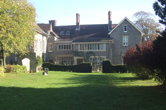 Rowney Priory, Dane End